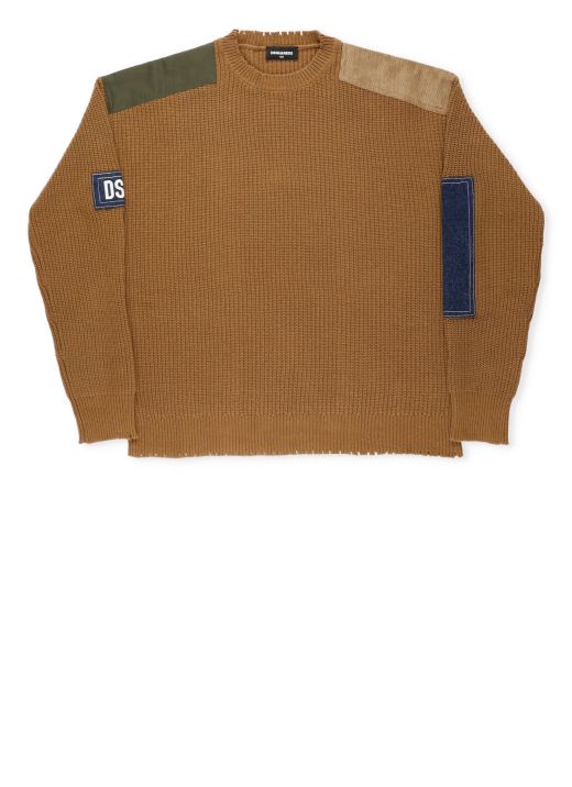 Sweater with patch