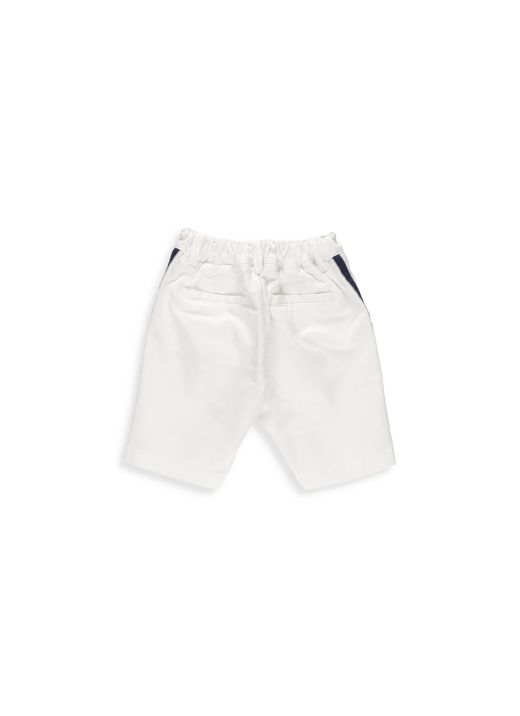 Bermuda shorts with loged bends